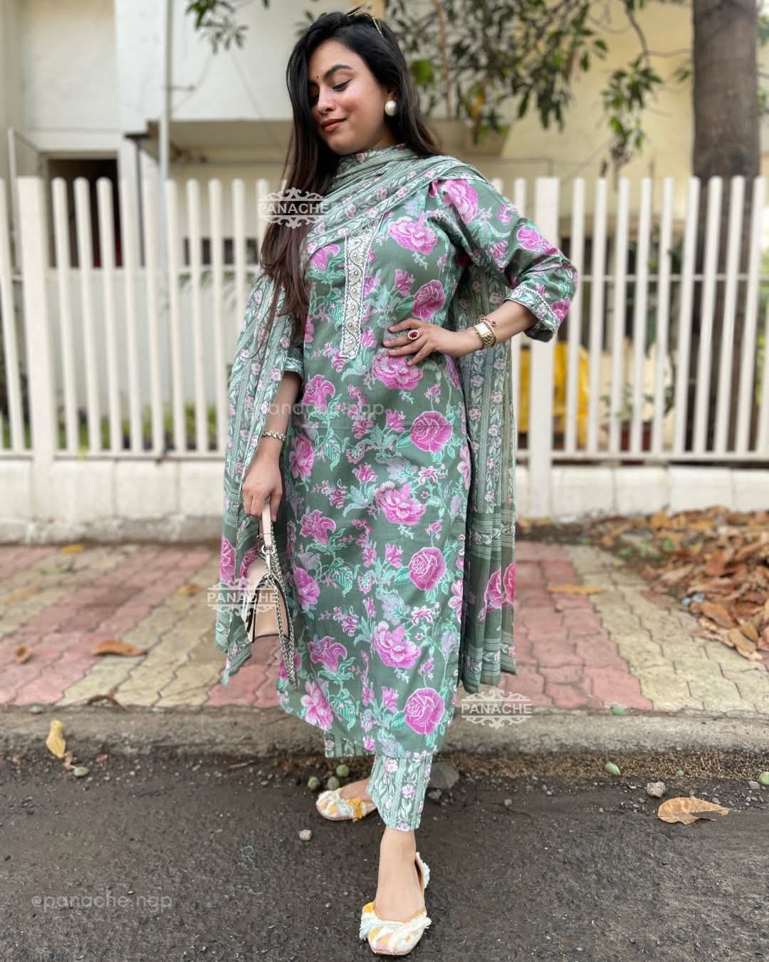 Print in print crosia detailed neckline & sleeves