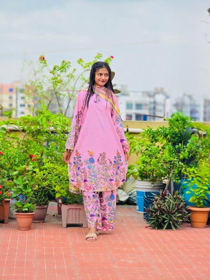 নিউ ডিমান্ডিং থ্রী-পিস কালেকশন।