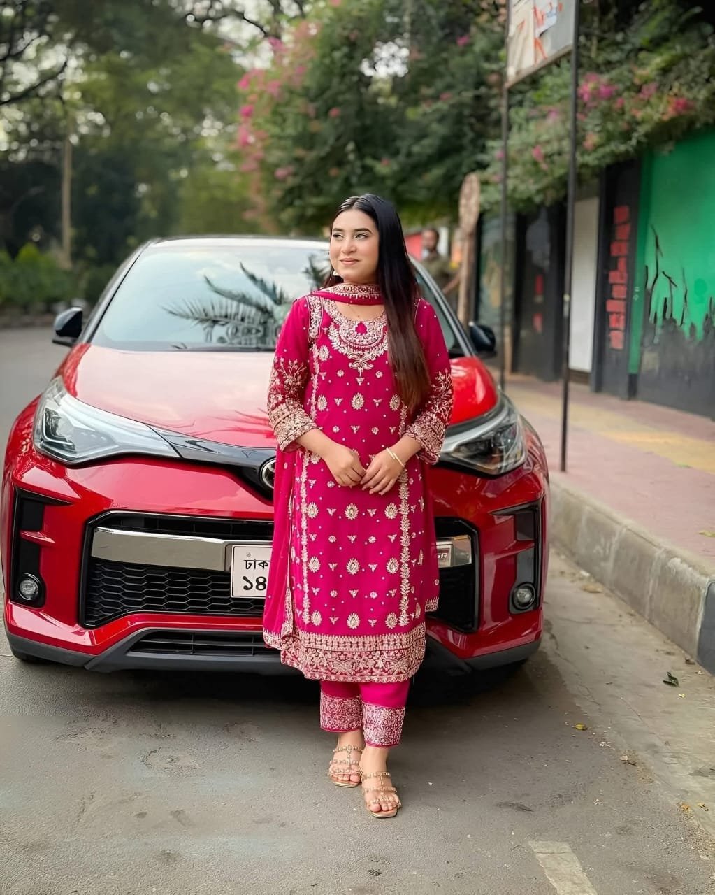 Viral new collection weatlace georgate dress