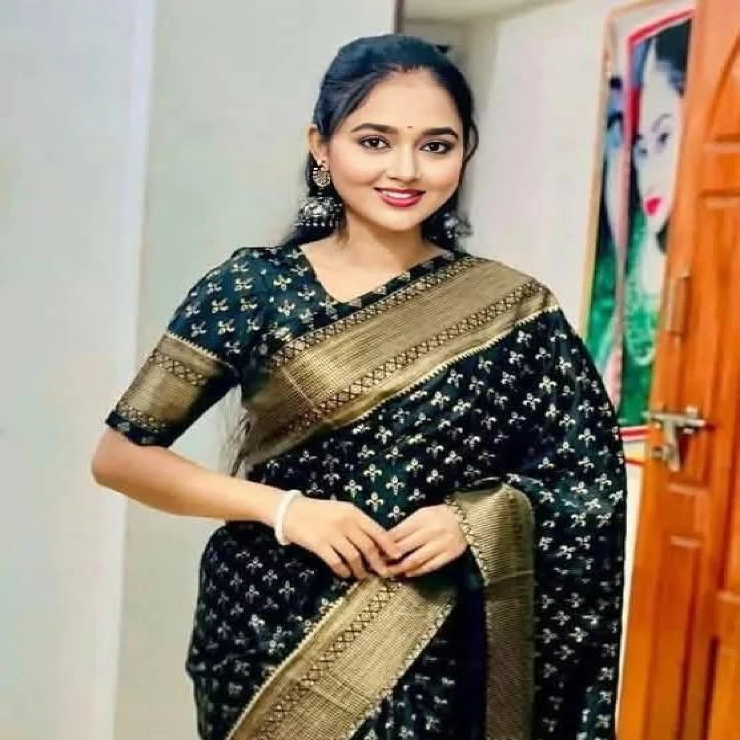 কাপল সেট – জাপানি সিল্ক শাড়ি ও ধুপিয়ান সিল্ক পাঞ্জাবি