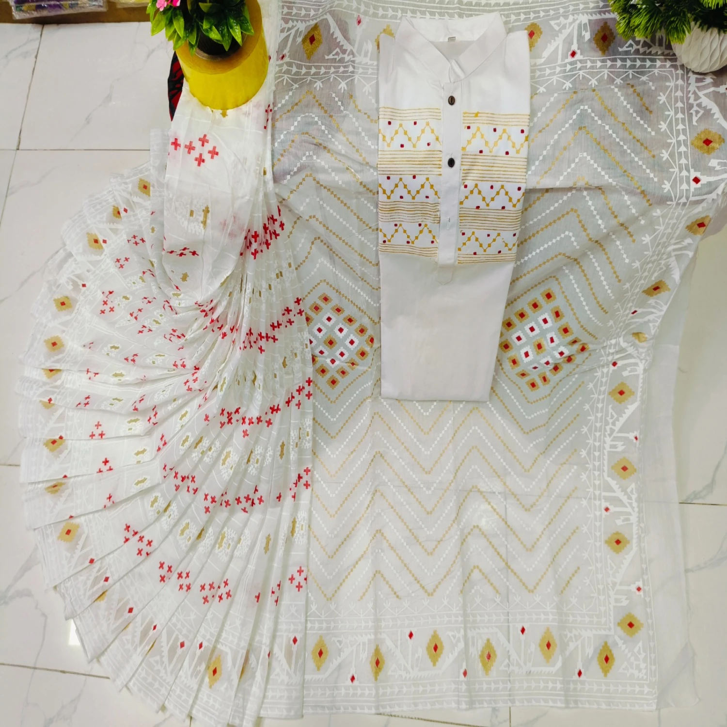 লাল-সাদা কাপল ড্রেস কালেকশন