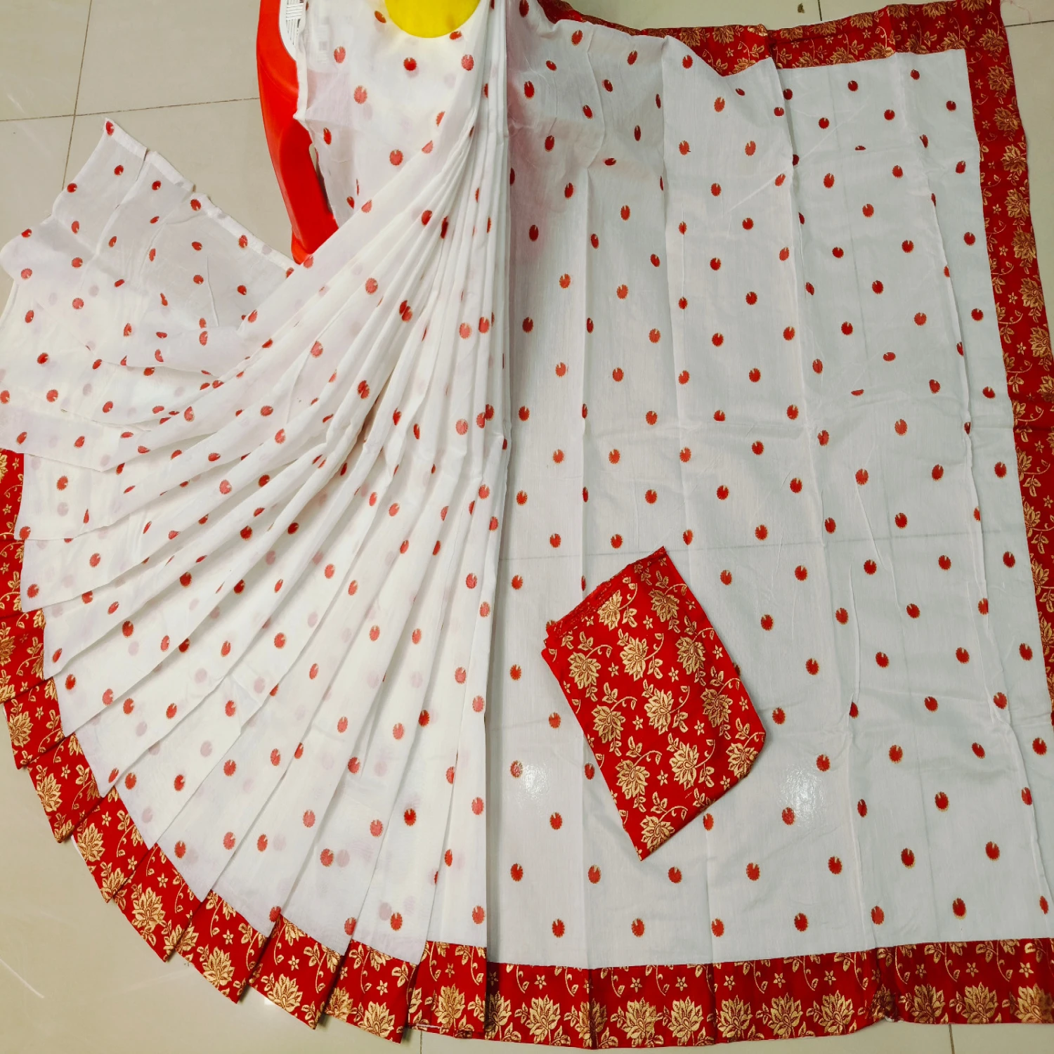 প্রিমিয়াম রেশম সিল্ক শাড়ি