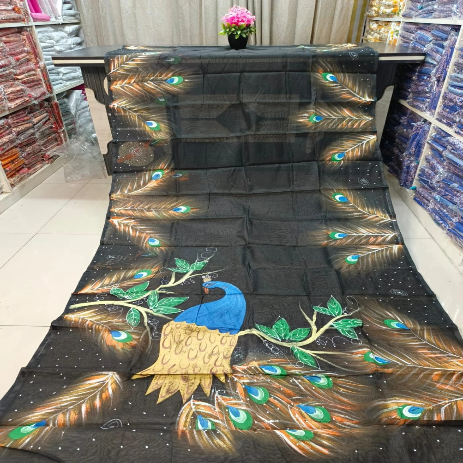 প্রিমিয়াম হাফসিল্ক শাড়ি