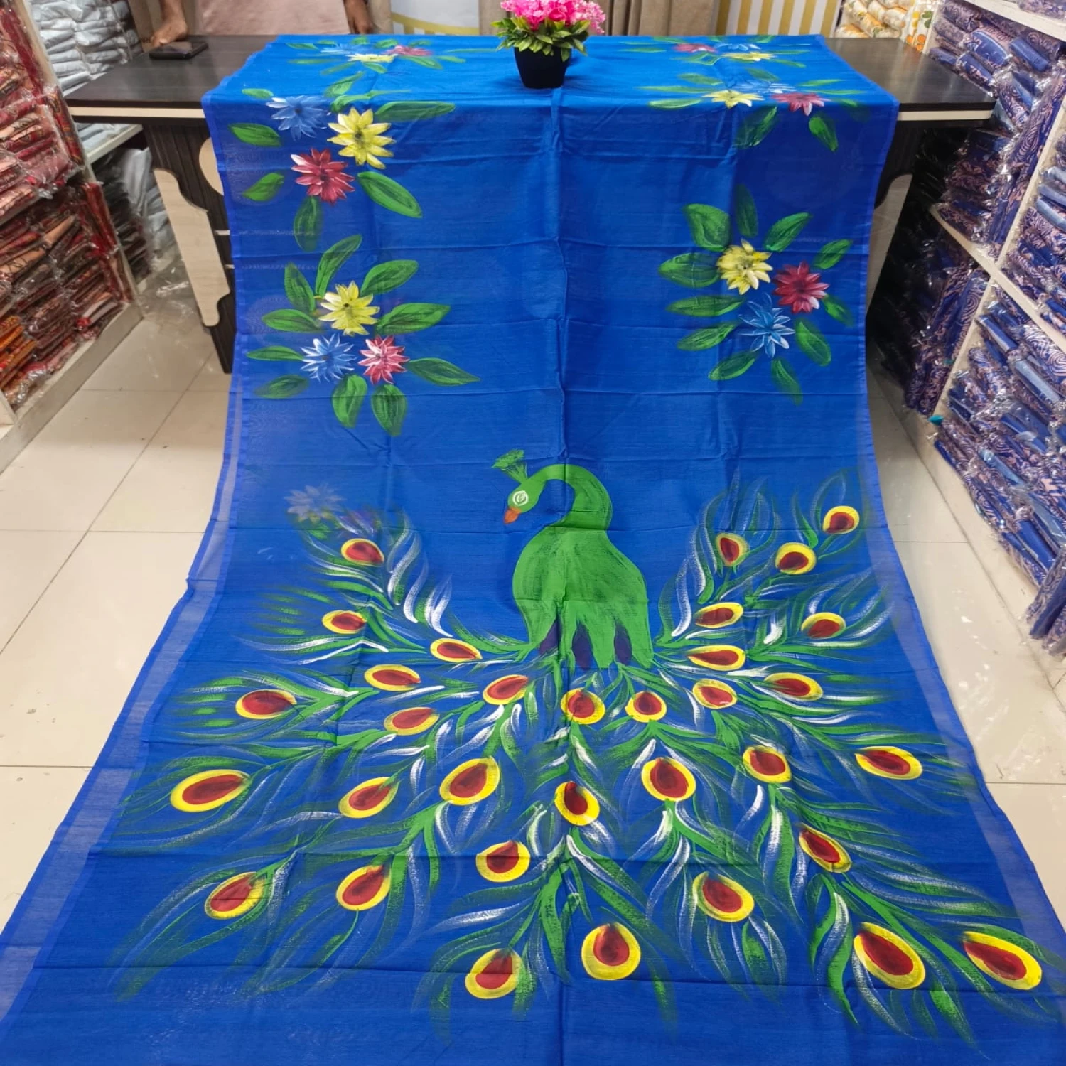 প্রিমিয়াম হাফসিল্ক শাড়ি