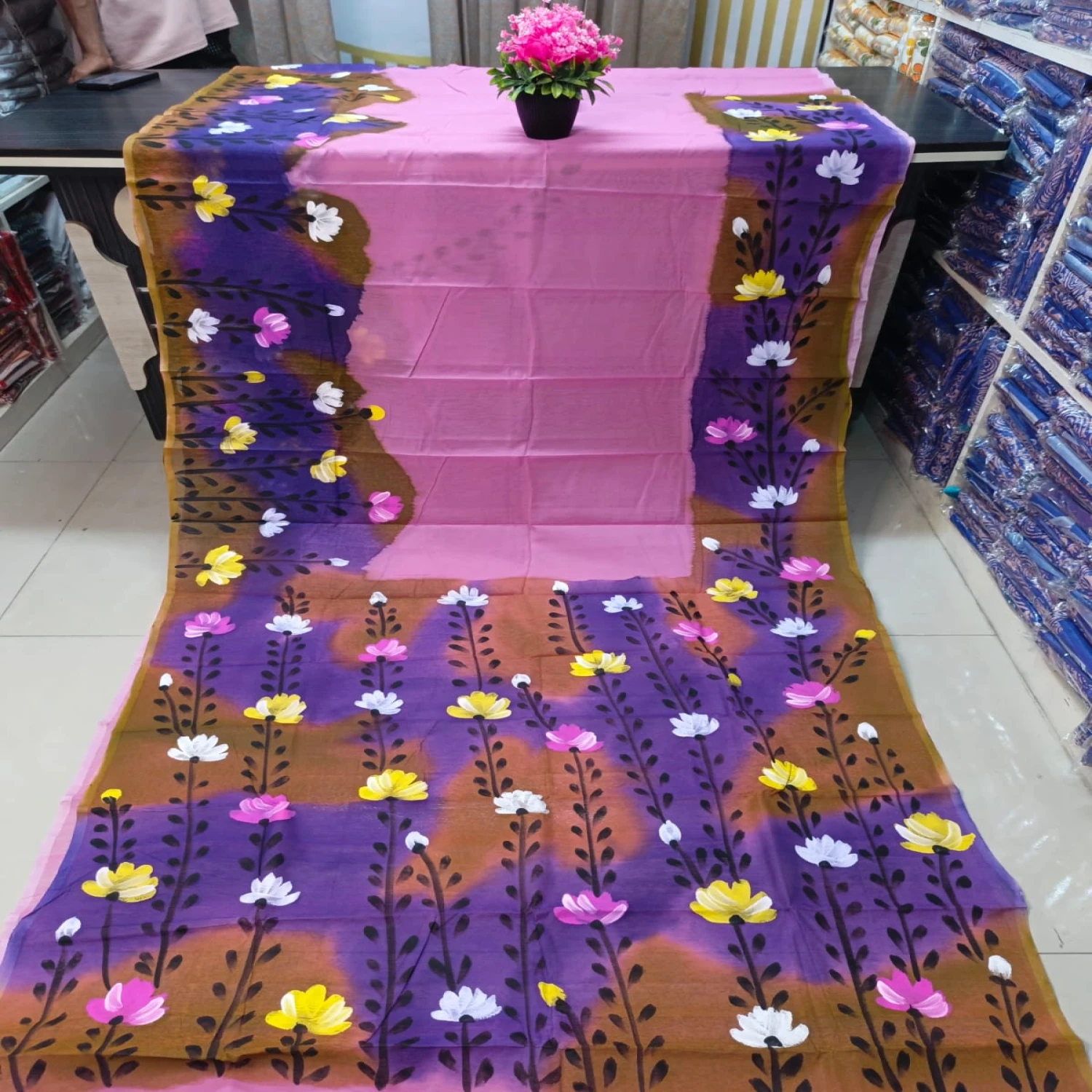 প্রিমিয়াম হাফসিল্ক শাড়ি