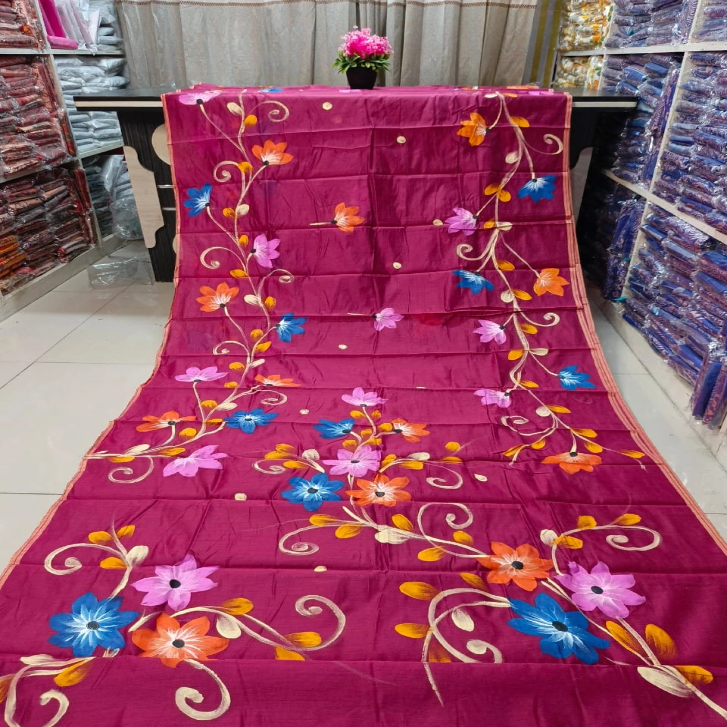 প্রিমিয়াম হাফসিল্ক শাড়ি