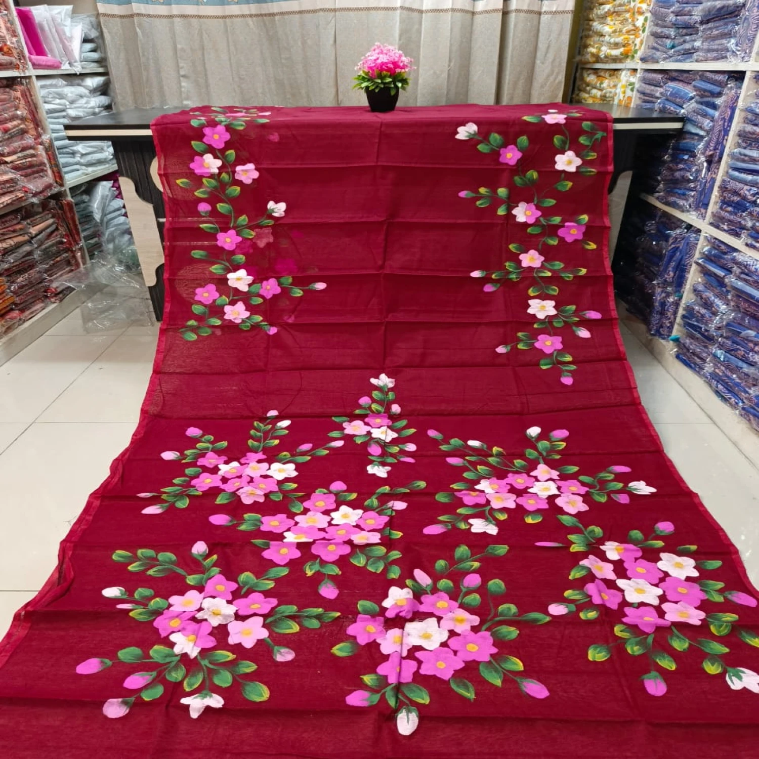 প্রিমিয়াম হাফসিল্ক শাড়ি