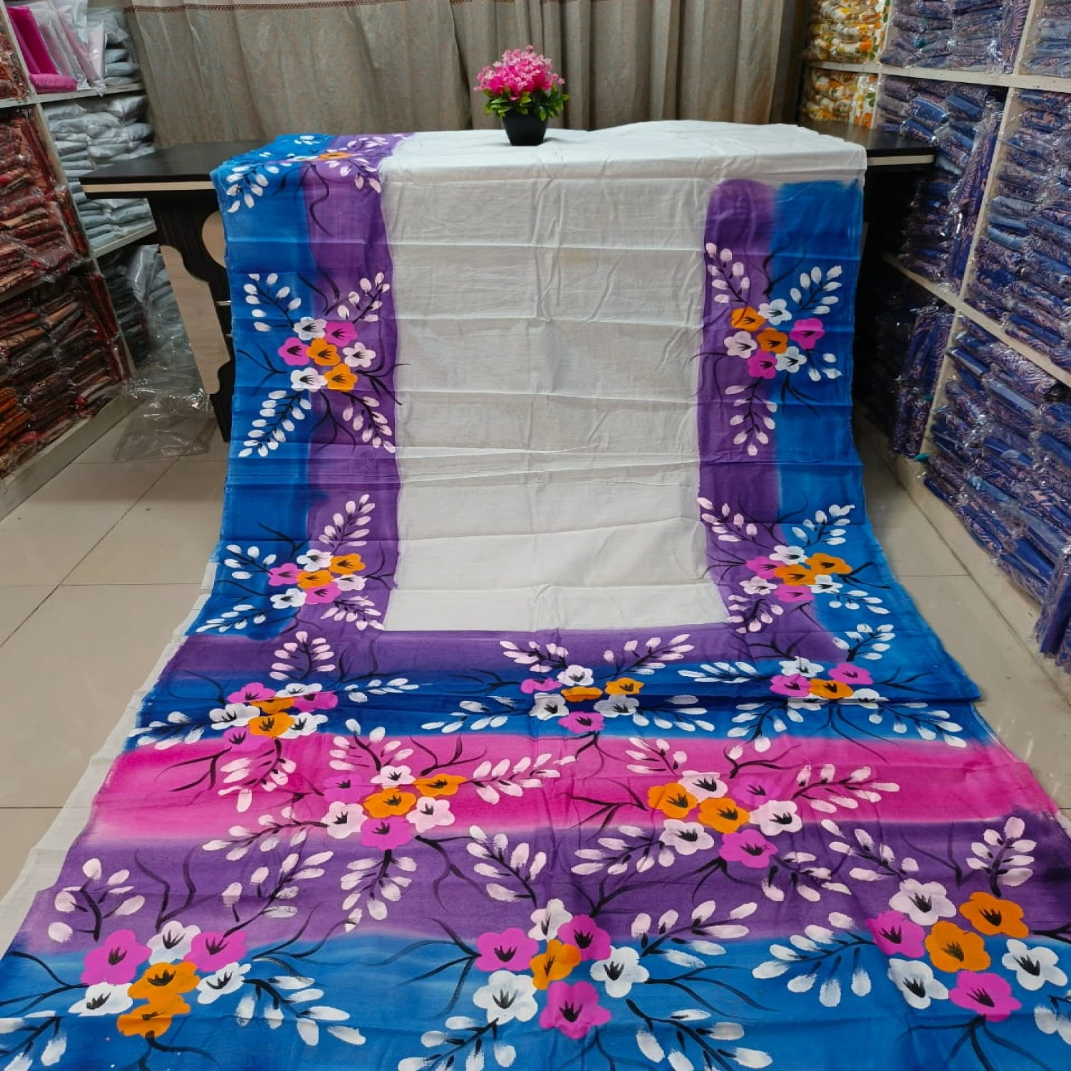 প্রিমিয়াম হাফসিল্ক শাড়ি