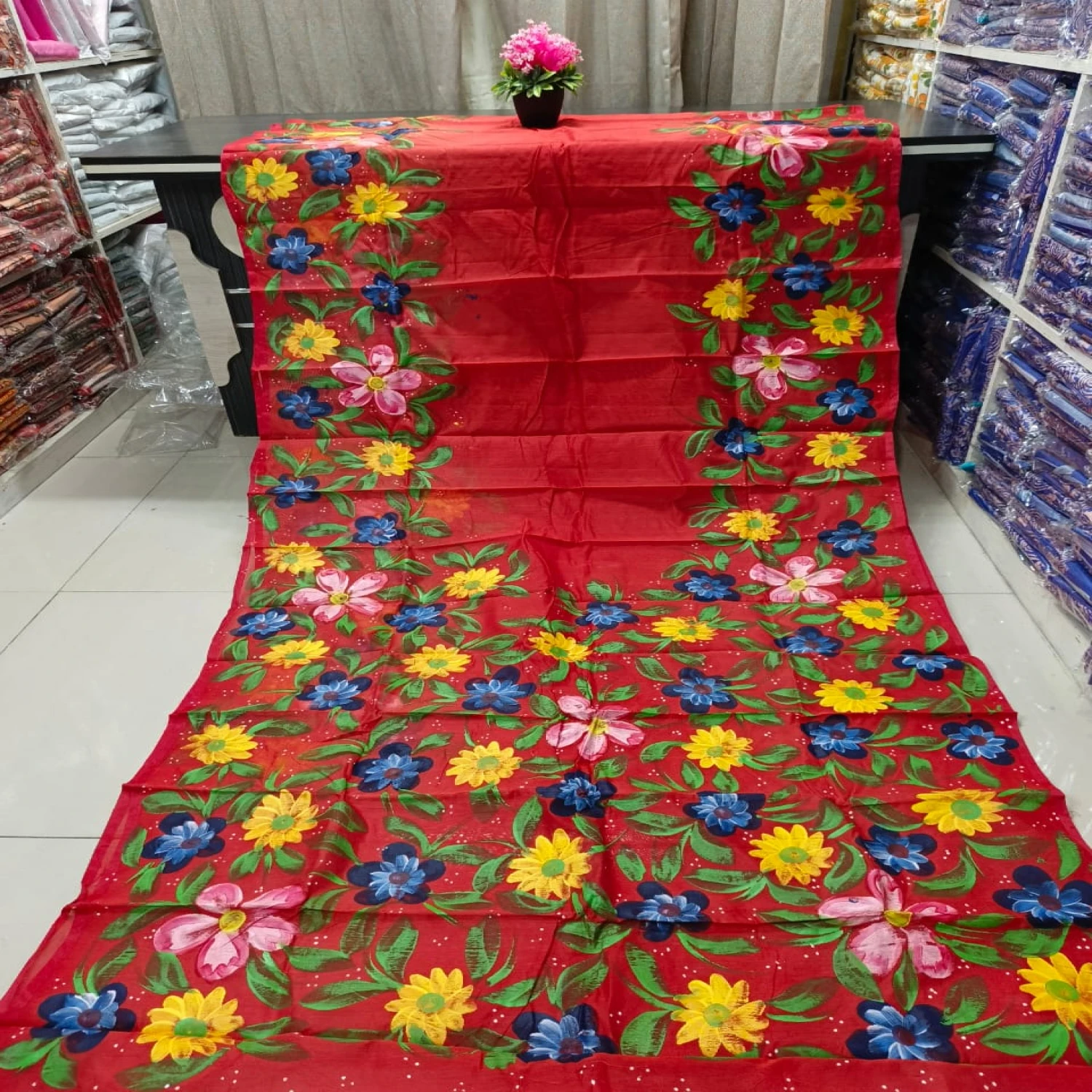 প্রিমিয়াম হাফসিল্ক শাড়ি