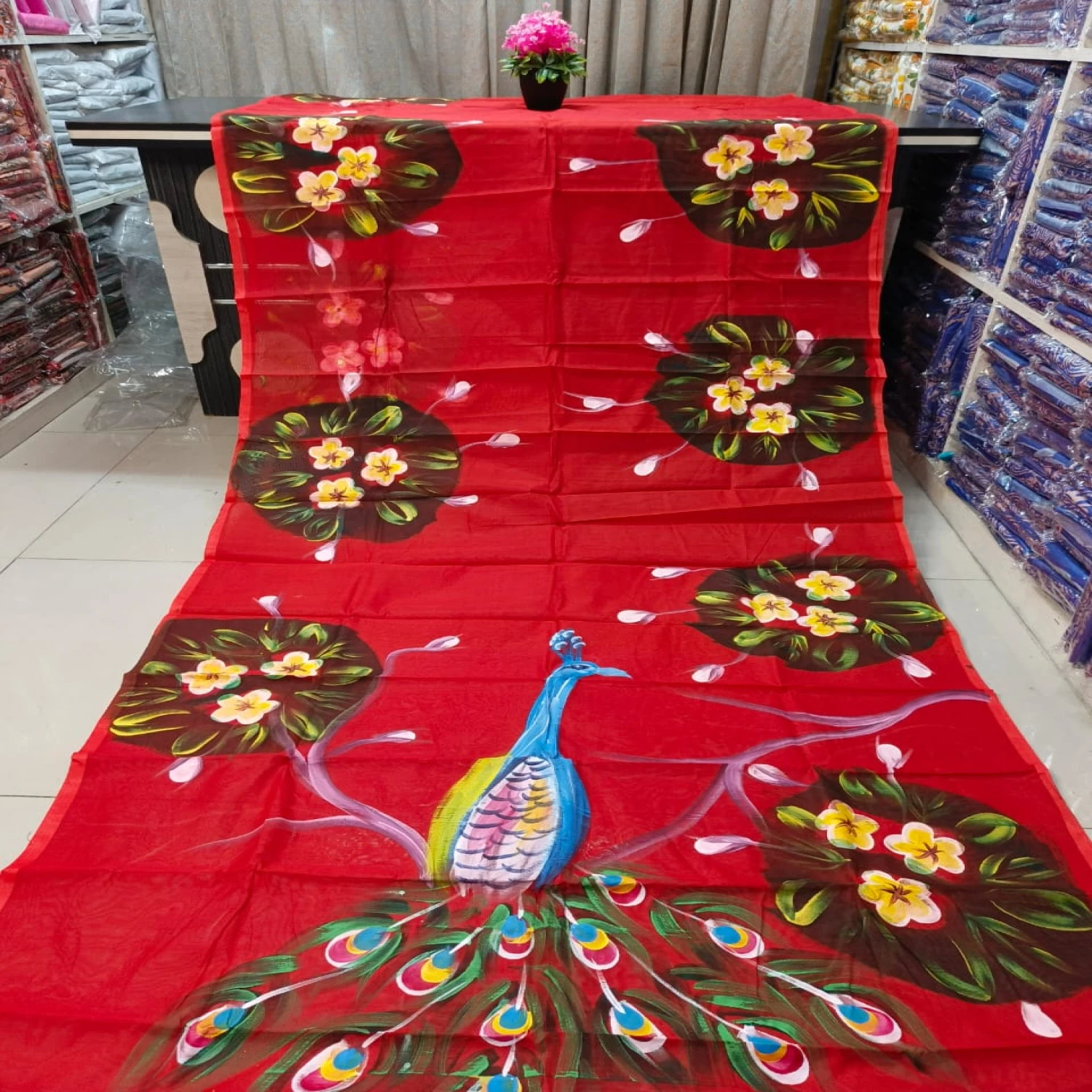 প্রিমিয়াম হাফসিল্ক শাড়ি