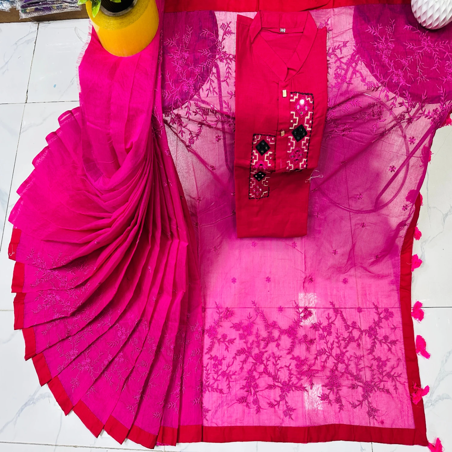 এমব্রয়ডারি কাপল সেট