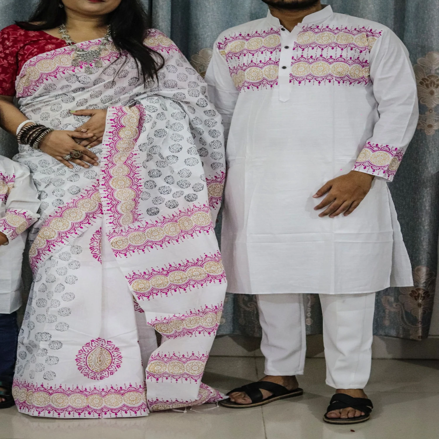 লাল-সাদা কাপল ড্রেস কালেকশন