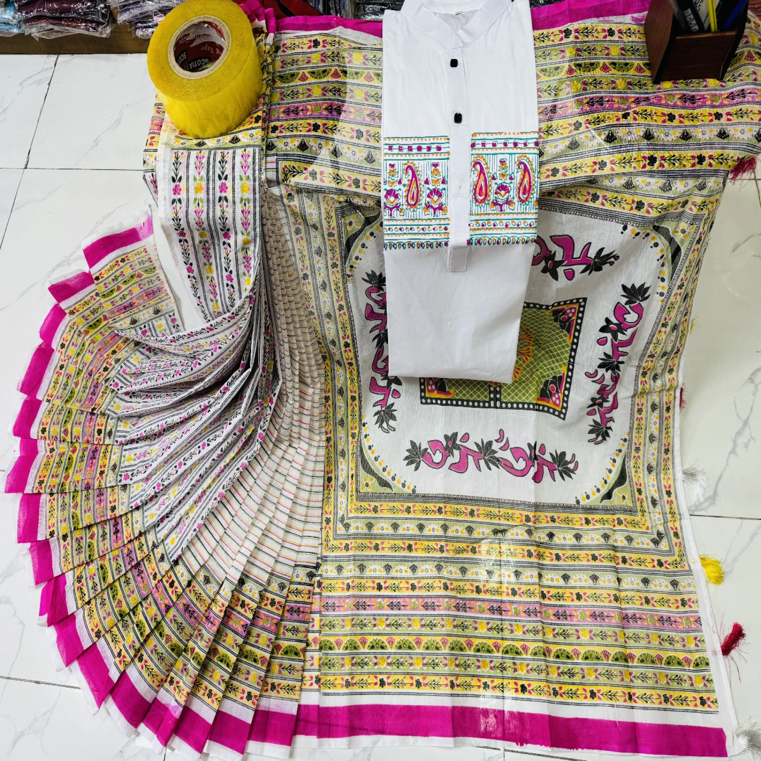 লাল-সাদা কাপল ড্রেস কালেকশন